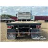 Image 33 : 2000 FREIGHTLINER FL112 T/A FLATBED TRUCK