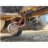 Image 37 : 2000 FREIGHTLINER FL112 T/A FLATBED TRUCK
