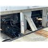 Image 38 : 2000 FREIGHTLINER FL112 T/A FLATBED TRUCK
