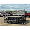 Image 3 : 2000 FREIGHTLINER FL112 T/A FLATBED TRUCK