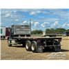 Image 4 : 2000 FREIGHTLINER FL112 T/A FLATBED TRUCK