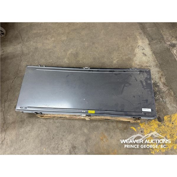 LINCOLN CLASSIC 300D WELDER DOORS