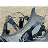 Image 5 : (6) FENDERS