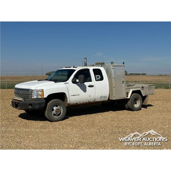 2008 CHEVROLET 3500HD CREW CAB FLATBED TRUCK