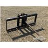 Image 2 : WESTWARD TRACTOR BALE SPEAR