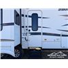 Image 47 : 2010 MONTANA 3400RL 38 FT. T/A TRAVEL TRAILER
