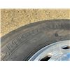 Image 5 : (4) MICHELIN 275/80R22.5 TIRES W/ ALUMINUM RIMS