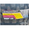 Image 5 : (4) GRIZZLY 35X12.50R18 TIRES