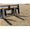 Image 7 : 40 IN. HD SKID STEER FORKS
