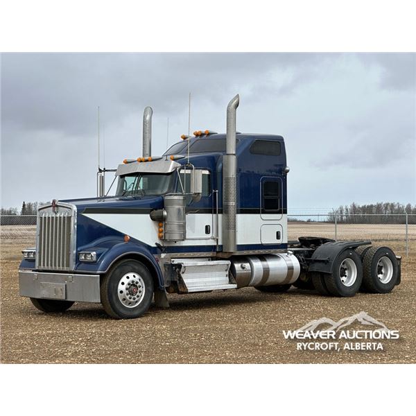 2018 KENWORTH W900 T/A SLEEPER TRUCK TRACTOR