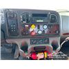 Image 16 : 2006 FREIGHTLINER M2 S/A TRUCK
