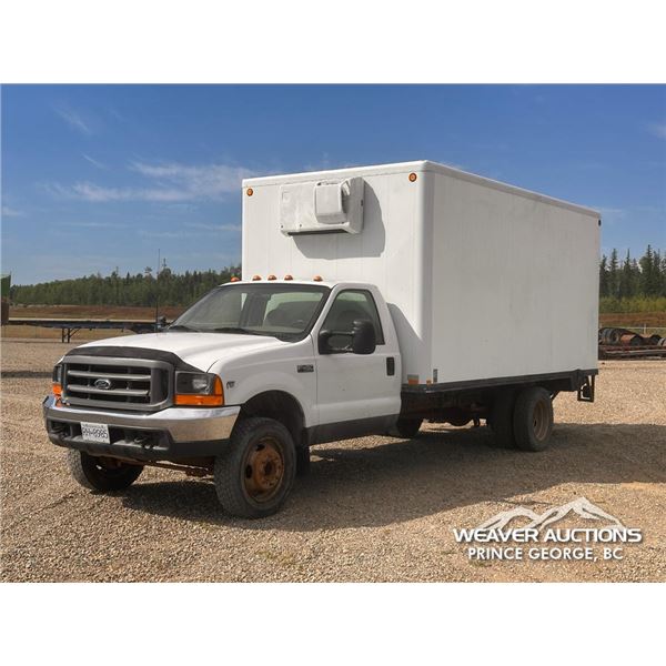 2000 FORD F450 S/A REEFER VAN