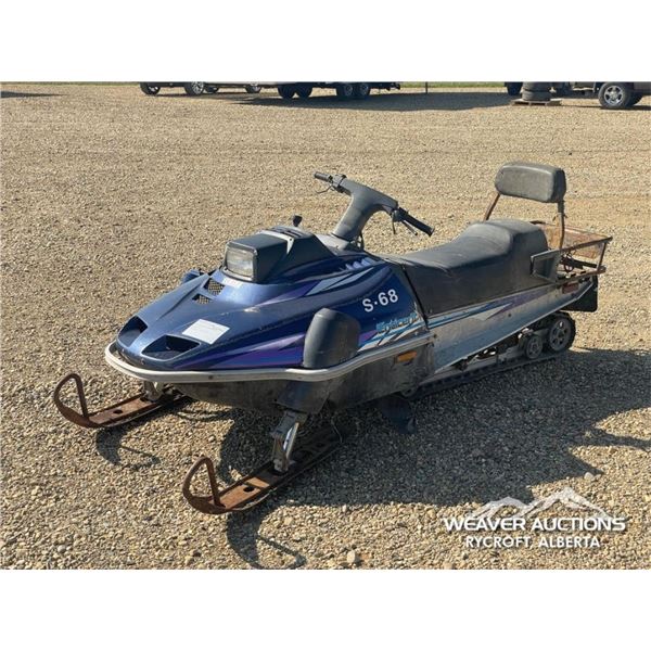 1996 YAMAHA ENTICER 2 SNOWMOBILE