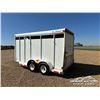 Image 4 : 2001 STAMPEDE 16 FT. T/A LIVESTOCK TRAILER