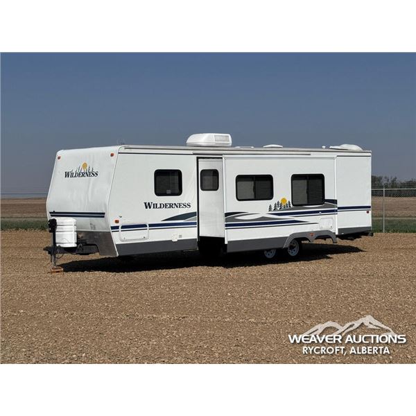 2006 FLEETWOOD WILDERNESS 30FT. T/A TRAVEL TRAILER