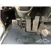 Image 16 : 2004 PETERBILT 379 T/A GRAIN TRUCK