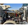Image 27 : 2004 PETERBILT 379 T/A GRAIN TRUCK