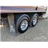 Image 45 : 2004 PETERBILT 379 T/A GRAIN TRUCK