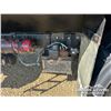 Image 52 : 2004 PETERBILT 379 T/A GRAIN TRUCK