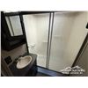 Image 20 : 2015 KODIAK KEYSTONE 29 FT. TRAVEL TRAILER