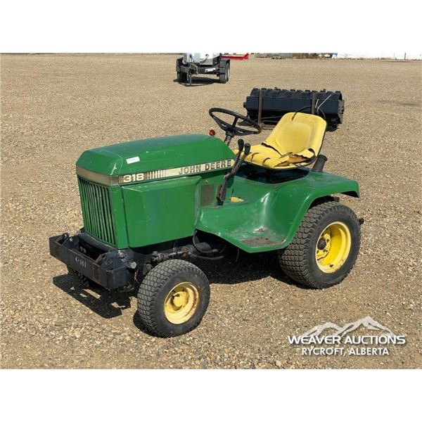 JOHN DEERE 318 LAWN TRACTOR