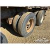 Image 14 : 2005 LODE KING TRIDEM 53 FT. HIBOY W/ BALE RACK