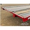 Image 17 : UNIVISION INDUSTRIES 30 FT. T/A DUALLY HAY TRAILER