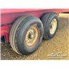 Image 23 : UNIVISION INDUSTRIES 30 FT. T/A DUALLY HAY TRAILER