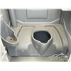 Image 5 : (2) PORTABLE WASHROOMS