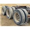 Image 46 : 2013 KENWORTH T800 TRI DRIVE TRUCK TRACTOR