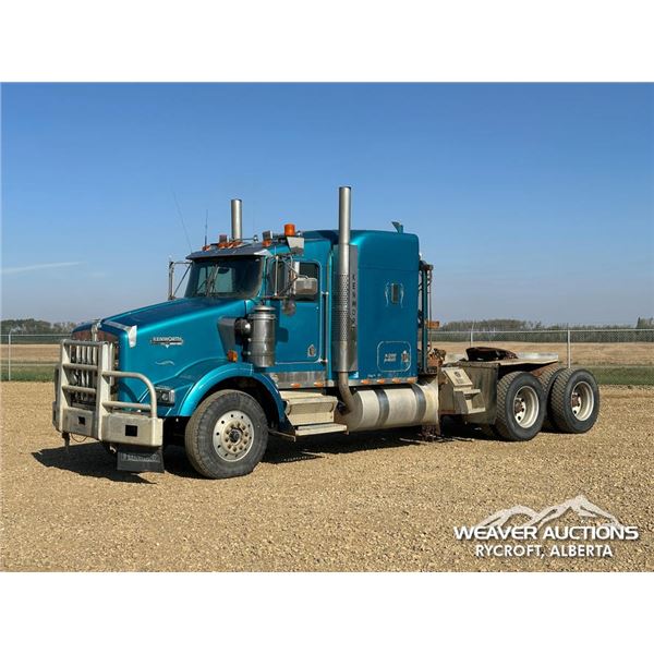 1998 KENWORTH T800B T/A SLEEPER WINCH TRUCK