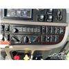 Image 19 : 2013 PETERBILT 388 T/A SLEEPER TRUCK TRACTOR