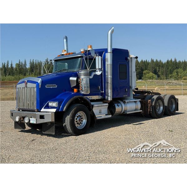 2013 KENWORTH T800 T/A SLEEPER TRUCK TRACTOR