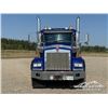 Image 2 : 2013 KENWORTH T800 T/A SLEEPER TRUCK TRACTOR