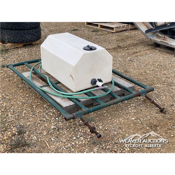 50 GALLON POLY WATER TANK W/6 FT. GATE