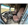 Image 7 : 2018 PETERBILT 579 T/A SLEEPER TRUCK TRACTOR