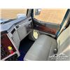 Image 10 : 2018 WESTERN STAR 4900SB TRI/A SLEEPER DUMP TRUCK