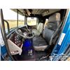 Image 8 : 2018 WESTERN STAR 4900SB TRI/A SLEEPER DUMP TRUCK