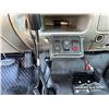 Image 19 : 2002 FORD F450 XL REGULAR CAB S/A SANDER TRUCK