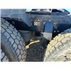 Image 53 : 2023 PETERBILT 567 T/A SLEEPER TRUCK TRACTOR