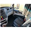 Image 11 : 2023 PETERBILT 567 T/A SLEEPER TRUCK TRACTOR