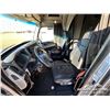 Image 9 : 2023 PETERBILT 567 T/A SLEEPER TRUCK TRACTOR