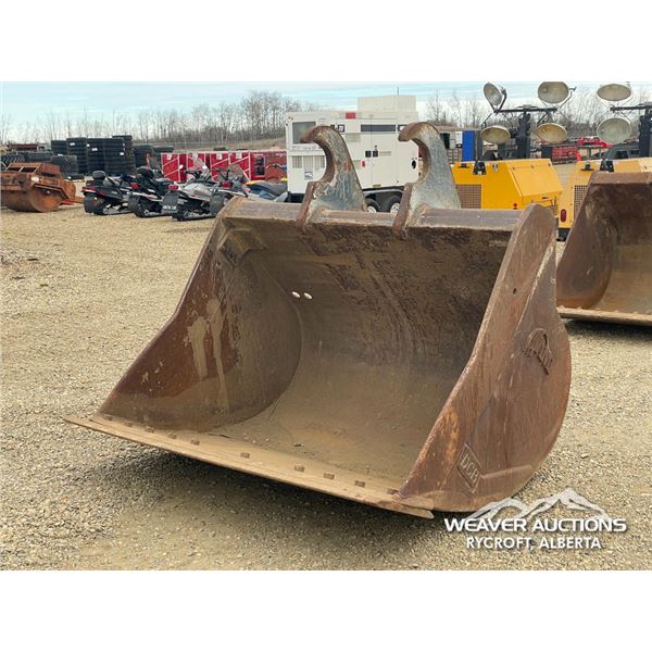 AMI 72 IN. 300 SERIES EXCAVATOR CLEAN OUT BUCKET