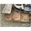 Image 8 : MISC BOLT ON CUTTING EDGES & BLADE SLIDERS