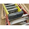 Image 5 : (3) LADDERS