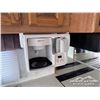 Image 27 : 1997 NEWMAR DUTCH STAR 32 FT. S/A MOTORHOME