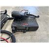 Image 4 : (4) ICOM TWO-WAY RADIOS