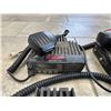 Image 5 : (4) ICOM TWO-WAY RADIOS