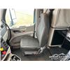 Image 9 : 2018 PETERBILT 579 T/A SLEEPER TRUCK TRACTOR