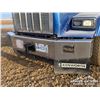 Image 32 : 2011 KENWORTH T800 TRI DRIVE SLEEPER TRUCK TRACTOR